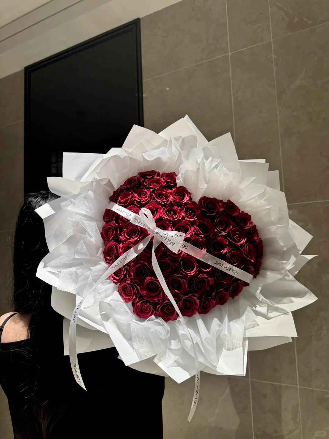 Rolled-Core Roselle Heart-Shaped Red Rose Artificial Soap Flower Bouquet