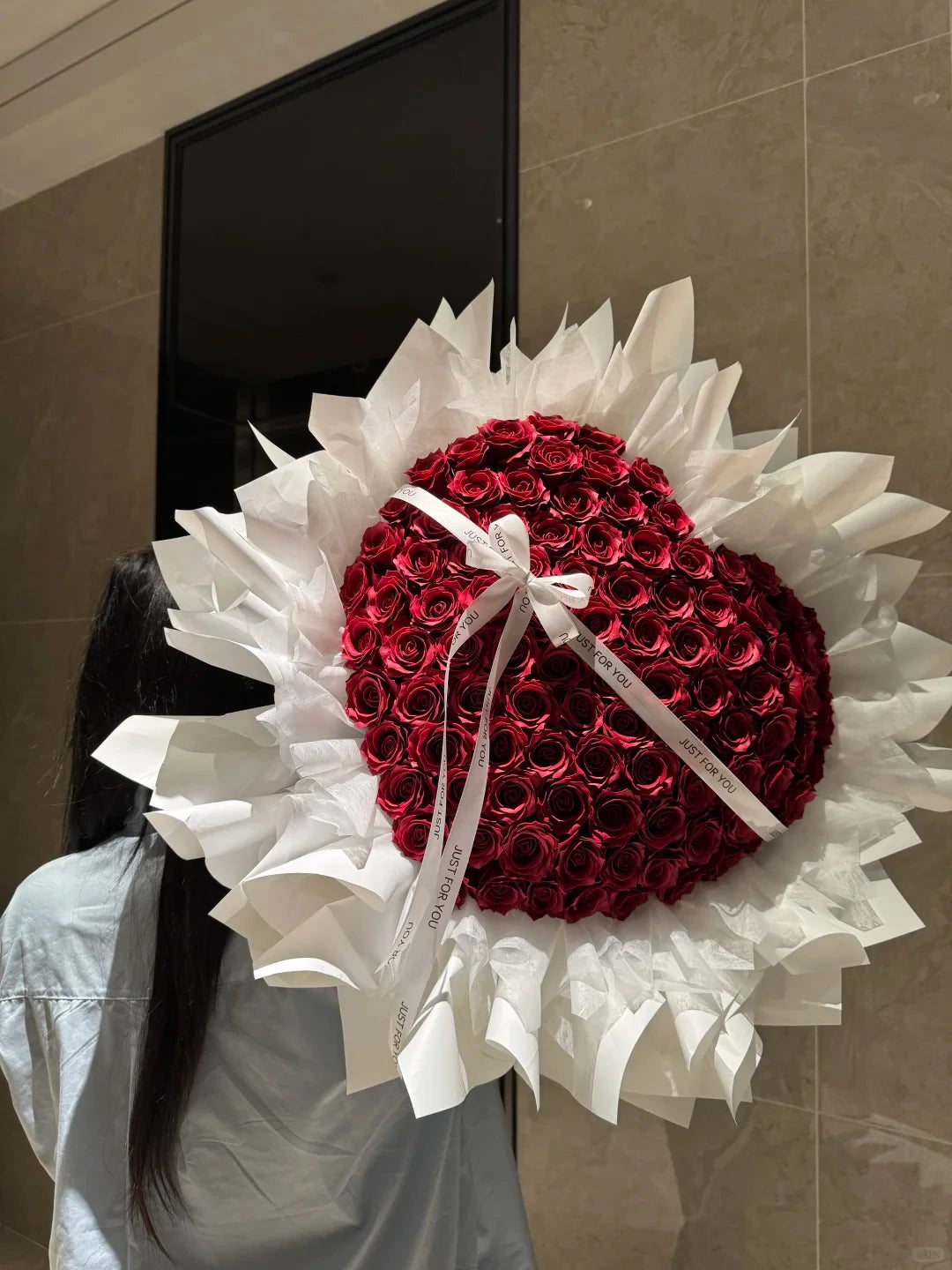 Rolled-Core Roselle Heart-Shaped Red Rose Artificial Soap Flower Bouquet